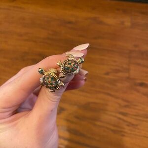 Betsey Johnson turtle earrings